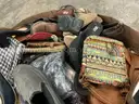 Apparel: Manually Sorted "Shoes, Handbags and Totes" (JAN26-1106X)