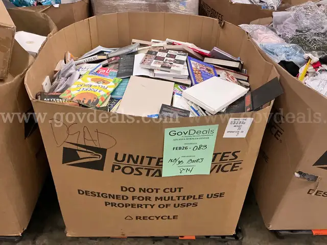 Books: Mixed "Hard and Soft Back" (FEB26-083)