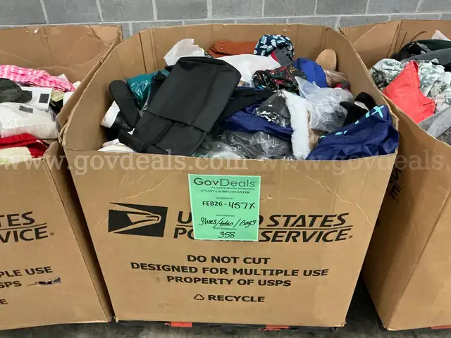 Apparel: Manually Sorted "Shoes, Handbags and Totes" (FEB26-0457X)