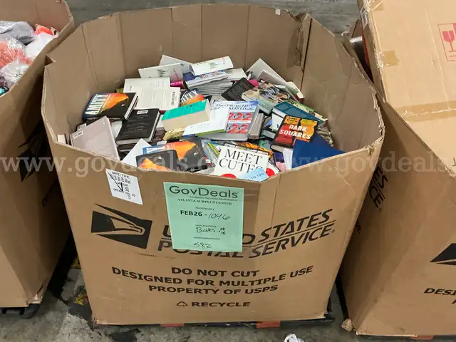 Books: Mixed "Hard and Soft Back" (FEB26-1046)