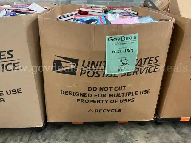 Books: Mixed "Hard and Soft Back" (FEB26-1187)