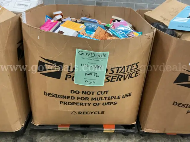 Books: Mixed "Hard and Soft Back" (FEB26-1464)