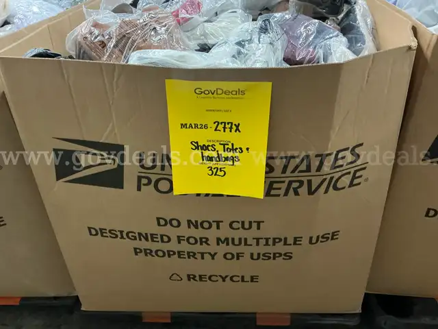 Apparel: Manually Sorted "Shoes, Handbags and Totes" (MAR26-0277X)