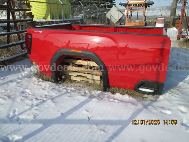 8' box, new from a 2025 GMC Sierra