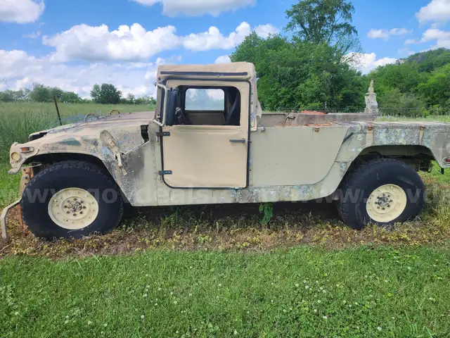 1992 HUMMER PICK UP STYLE M-1038 - NO RESERVE