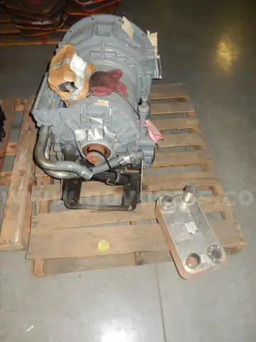 USED (1) ZF PRECISION TRANSMISSION 4149-053-813 5HP 592C