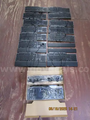 (1) NEW &#x26; (13) USED DELL KEYBOARDS