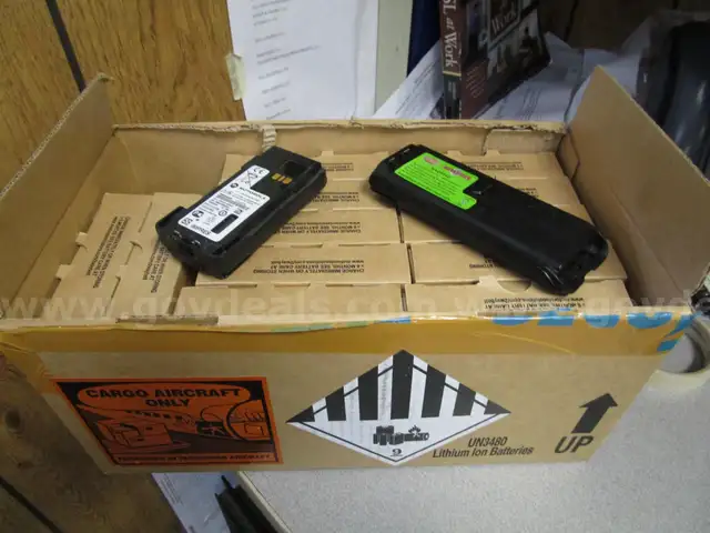 (26) USED AND UNUSED MOTOROLA RADIO BATTERIES