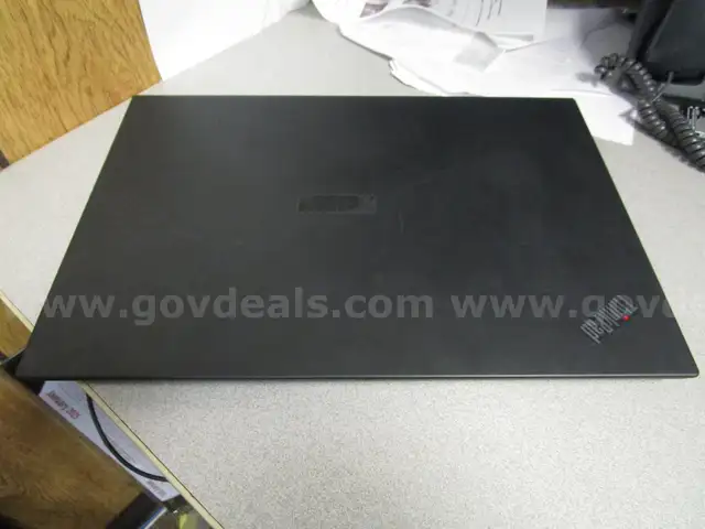 (1) USED LENOVO THINKPAD P15s GEN2, i7 LAPTOP