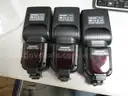 (2) USED BLACK, NEEWER SPEEDLITE TT560 FLASH ATTACHMENTS; (3) USED BLACK, NEEWER SPEEDLITE 750II FLASH ATTACHMENTS