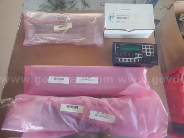 NEW/OLD STOCK (2) LUMINATOR A MARK IV OPERATOR DISPLAY &#x26; KEYBOARD, (2) LUMINATOR FLIP DOT SIGNS,(1) LED BUS SIGN DISPLAY
