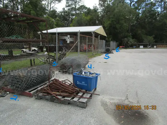 USED (6) BUNDLES OF CHAIN LINK OR CATTLE FENCING, (2) CHAIN LINK FENCING POSTS, (1) BOX OF ASSORTED FENCING HARDWARE