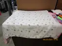 (20) USED ITEMS OF CLOTHING. VARIOUS SIZES AND TYPES.