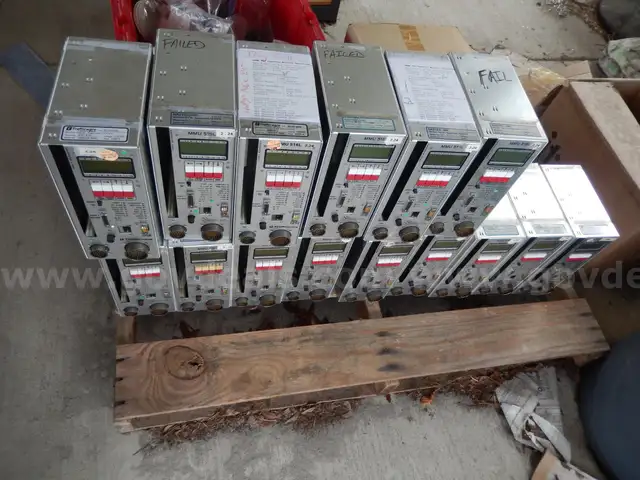 USED (15) NAZTEC MMU 516L TRAFFIC CONTROLLERS