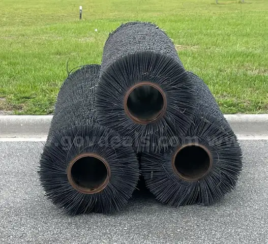 (3) USED BLACK STREET SWEEPING BRUSHES.