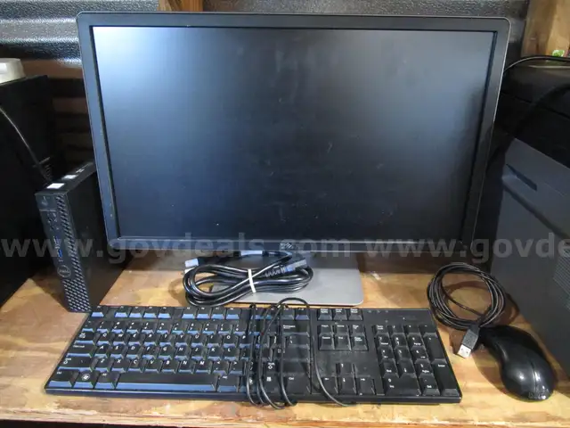 USED DELL OFFICE COMPUTER SET: (1) 22" DELL MONITOR; (1) DELL OPTIPLEX MICRO 3050; (1) DELL KEYBOARD; (1) DELL MOUSE