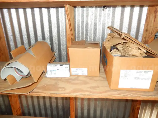 IN BOX (1) ITERIS VANTAGE RZ4C CAMERA, (1) SENSYS NETWORKS REPEATER LONG LIFE, (6) PELCO PRODUCTS GLOBE PRISMATIC CLEAR