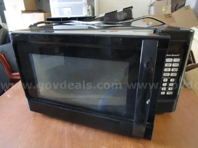 (1) USED HAMILTON BEACH MICROWAVE, P100N30ALS3B