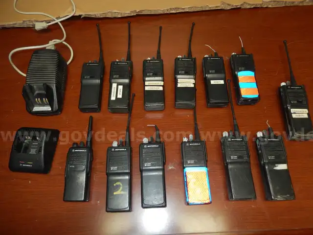 USED (1) MOTOROLA BATTERY CHARGER, (1) MOTOROLA HT750 WALKIE TALKIE, (11) MOTOROLA MTS2000 FLASH PORT WALKIE TALKIE