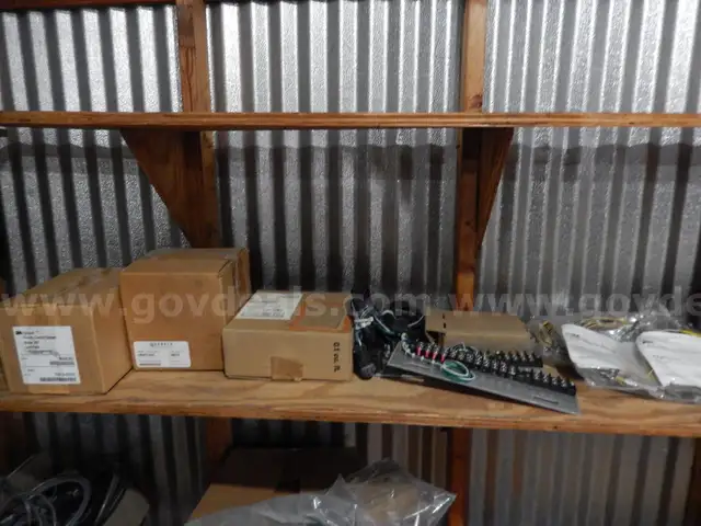 USED (6) 3M AUXILIARY HARNESS PIN 757, (1) 3M OPTICOM 711, (1) 3M OPTICOM PRIORITY CONTROL SYSTEM 760 CARD RACK