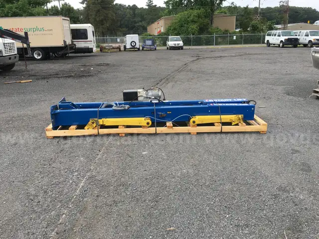 ROTARY TWO POST AUTO LIFT