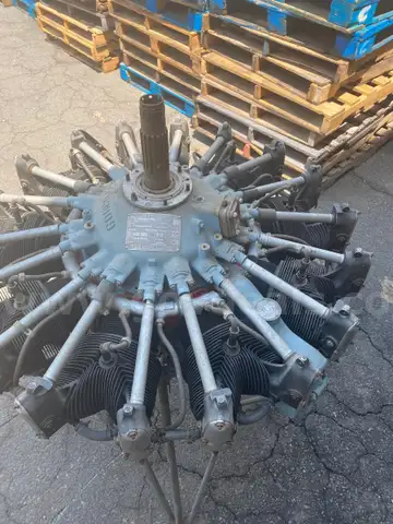 R680-13 RESEARCH ENGINE WITH ACCESSORIES