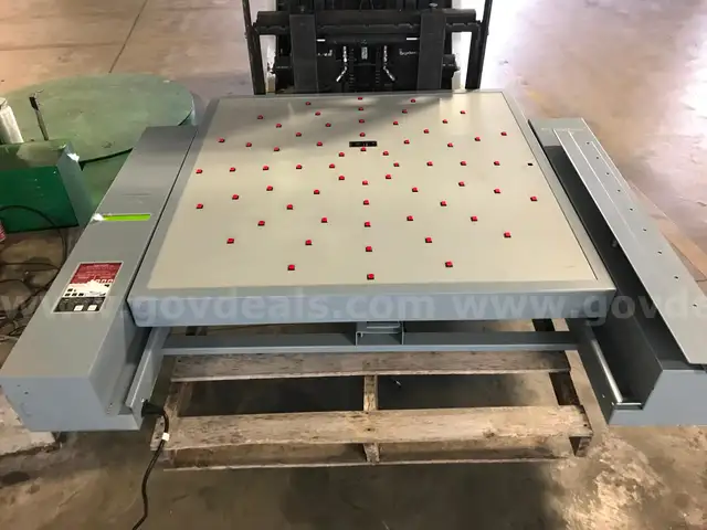 DYNAVISION 2000 ON ONE PALLET.