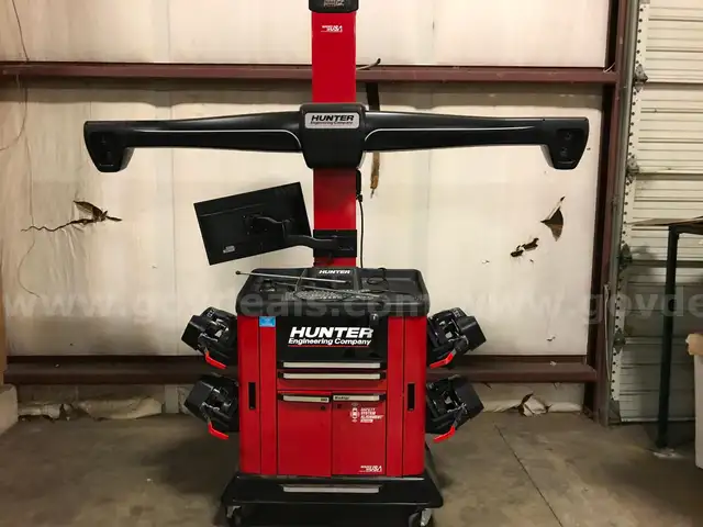 HUNTER WHEEL ALIGNER.