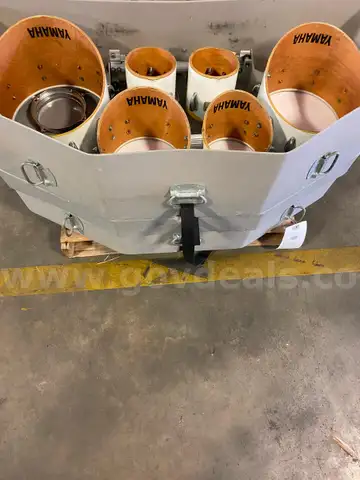 6 PC YAMAHA TOM TOM SET