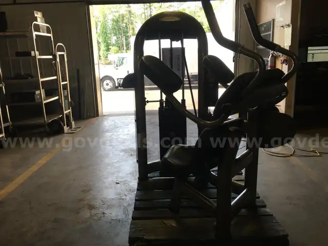 ABDOMINAL CRUNCH MACHINE