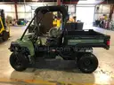 JOHN DEERE 4 X 4 DIESEL UTILITY VEHICLE.