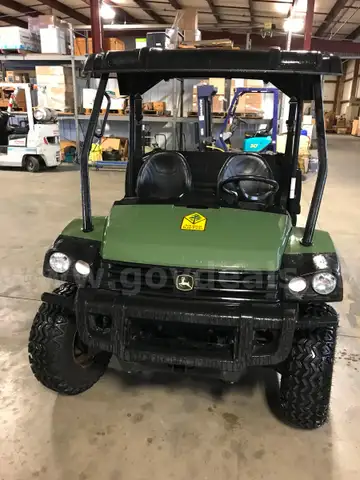 JOHN DEERE 4 X 4 DIESEL UTILITY VEHICLE.