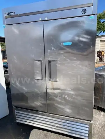 True Refrigerator Unit