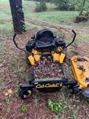 Club Cadet Riding Lawn Mower