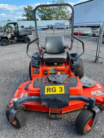 KUBOTA ZD331 MOWER WITH 72&#x27;&#x27; DECK