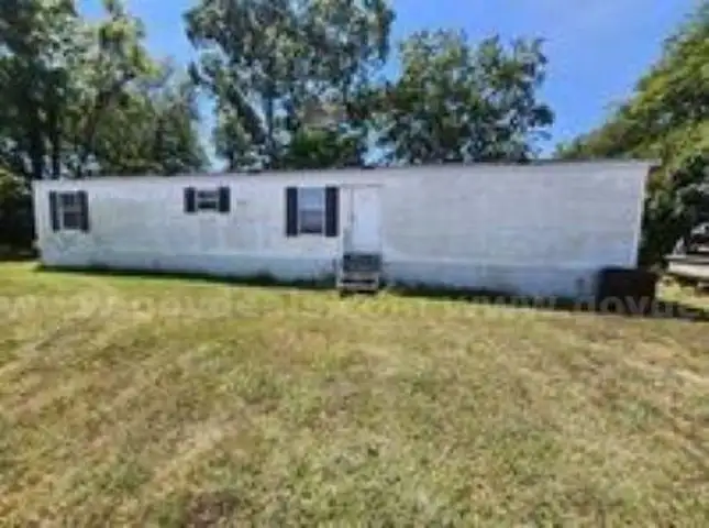 2005 Clayton Mobile Home