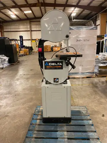 DELTA BAND SAW