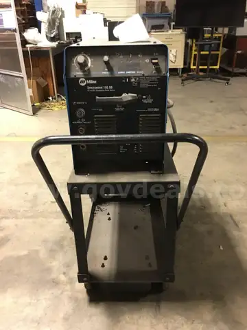 SYNCROWAVE 180 SD WELDER