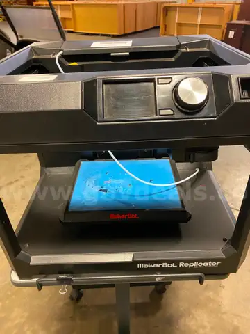 1 makerbot replicator