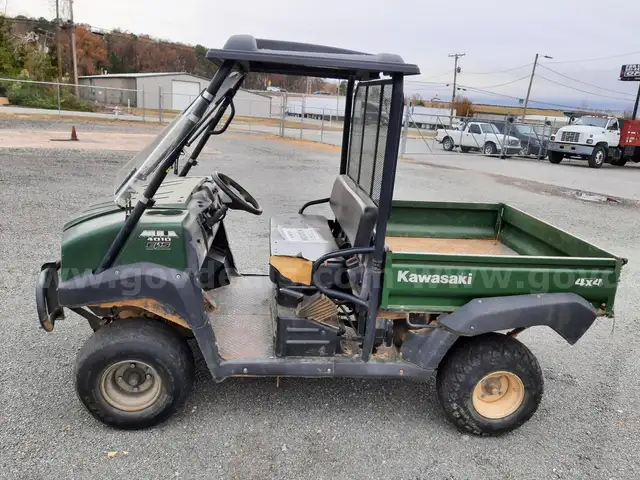 GREEN KAWASAKI MULE 4010 4X4