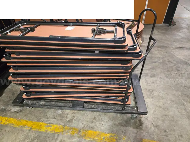 15 RECTANGLE FOLDING TABLES WITH CART