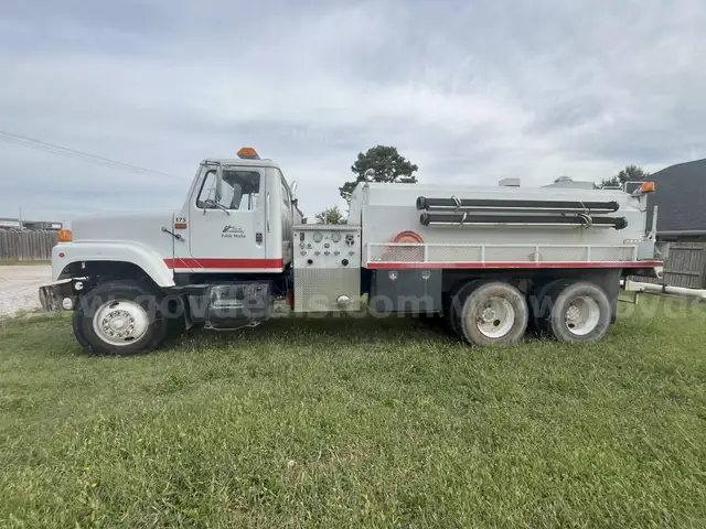 1991 International 2574