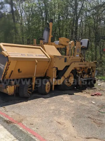 2002 BLAW- KNOX PF-161 WHEEL ASPHALT PAVER