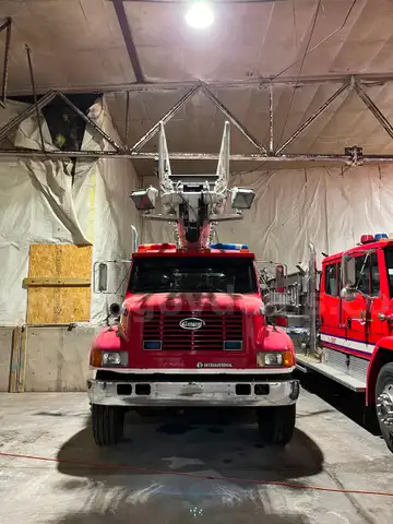 1995 International 4900 Ladder Truck
