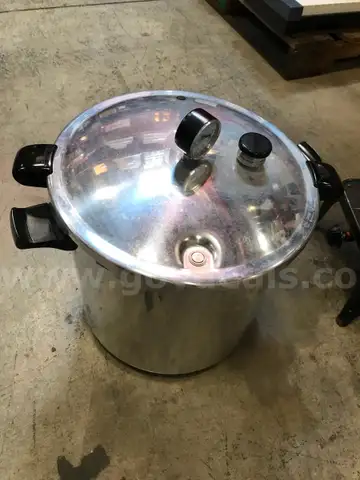Lot of Kitchen Equipment