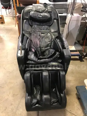 Titan pro Alpine Black Recliner Massage Chair