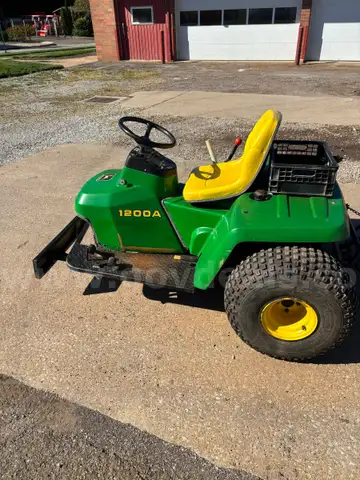 John Deere 1200A Field and Bunker Rake