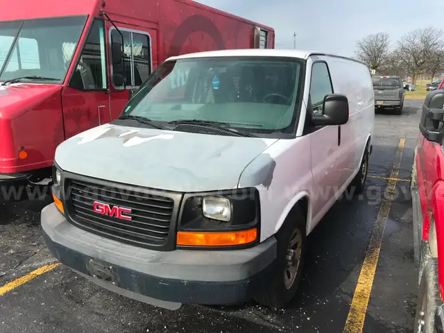 2010 GMC Savana