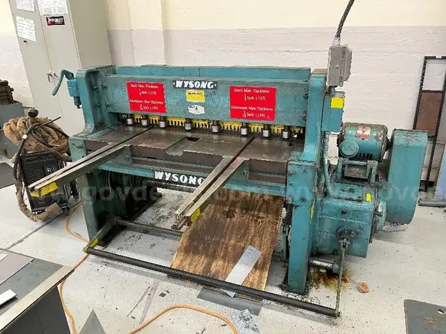 WYSONG 48&#x201D; HYDRAULIC METAL SHEAR