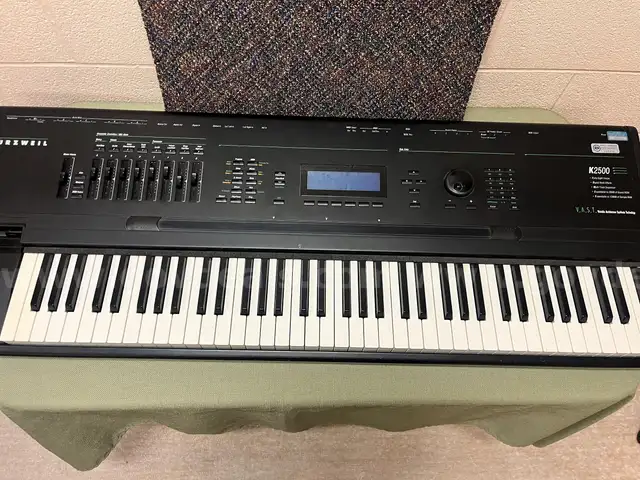 Kurzweil K2500 Keyboard